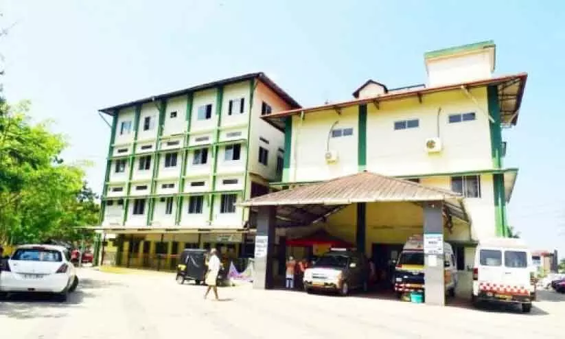 ജീ​വ​ന​ക്കാ​രി​ല്ല; ക​ൽ​പ​റ്റ ജ​ന​റ​ൽ ആ​ശു​പ​ത്രി പ്ര​വ​ർ​ത്ത​നം താ​ളം​തെ​റ്റു​ന്നു