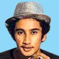 ടി​പ്പ​റും ബൈ​ക്കും കൂ​ട്ടി​യി​ടി​ച്ച് വി​ദ്യാ​ർ​ഥി മ​രി​ച്ചു