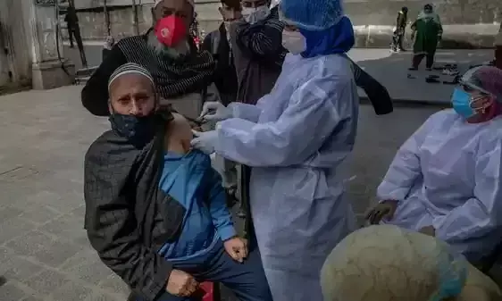 പ്രതിമാസം ഏഴ്​ കോടി പേർക്ക്​ നൽകും; ഇന്ത്യയിൽ നിർമിക്കുന്ന നാലാമത്തെ കോവിഡ്​ വാക്​സിൻ ഉടൻ എത്തിയേക്കും