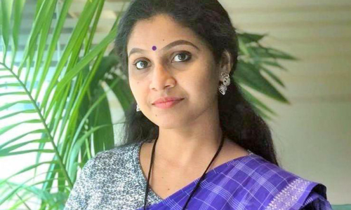 ആ​ശാ​ൻ യു​വ​ക​വി പു​ര​സ്‌​കാ​രം സോ​ണി​യ ഷി​നോ​യിക്ക്​