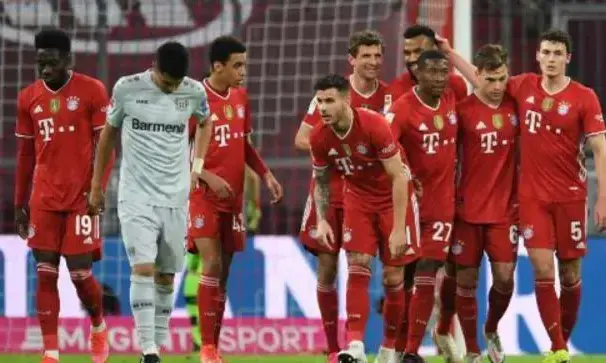 ഒമ്പതാം ബുണ്ടസ്​ ലിഗ കിരീടം തൊട്ട്​ ബയേൺ; എന്നിട്ടും ക്ലബിൽ തുടരാൻ നിൽക്കാതെ കോച്ച്​ ഫ്ലിക്ക്​ മടങ്ങുന്നു