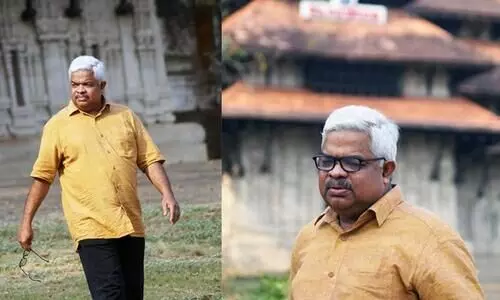 രാജ്യം അറിയപ്പെടുന്ന നാടകാധ്യാപകൻ; കേരളത്തിെൻറ സ്വന്തം പ്ലാസ്റ്റിക് സഞ്ചി നാടകക്കാരൻ രാജ്യം അറിയപ്പെടുന്ന നാടകാധ്യാപകൻ; കേരളത്തിെൻറ സ്വന്തം പ്ലാസ്റ്റിക് സഞ്ചി നാടകക്കാരൻ