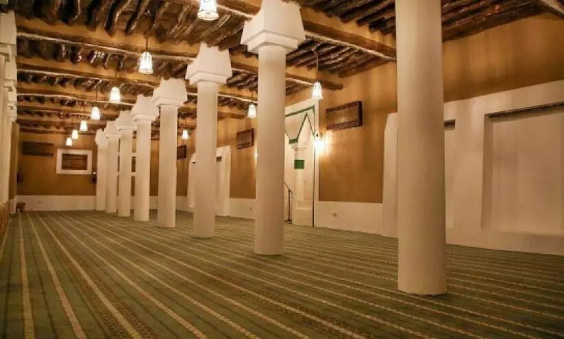 ഹാഇലിലെ ചരിത്രപ്രാധാന്യമുള്ള ഖഫർ പള്ളി ആരാധനക്ക് വീണ്ടും തുറക്കുന്നു ഹാഇലിലെ ചരിത്രപ്രാധാന്യമുള്ള ഖഫർ പള്ളി ആരാധനക്ക് വീണ്ടും തുറക്കുന്നു