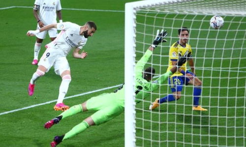 ബെൻസേമ ഡബ്​ളിൽ തകർപ്പൻ ജയം; ലാ ലിഗ തലപ്പത്ത്​ റയൽ