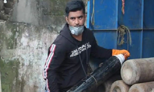 22 ലക്ഷത്തിന്‍റെ കാർ വിറ്റ്​ കോവിഡ്​ രോഗികൾക്ക്​ ഓക്​സിജനുമായി ഷാനവാസ്​ ശൈഖ്​ എന്ന മുംബൈയിലെ ഓക്​സിജൻ മാൻ