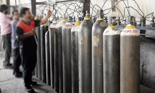 ഓ​ക്​​സി​ജ​ൻ വാ​ഹ​ന​ങ്ങ​ളു​ടെ അ​ന്ത​ർ​സം​സ്​​ഥാ​ന യാ​ത്രവി​ല​ക്ക്​ നീ​ക്കി