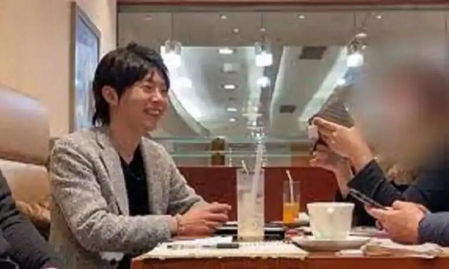 Man has 35 girlfriends at the same time to get gifts