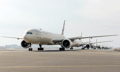 വീണ്ടും വിമാന വിലക്ക്​; പ്രവാസികൾ വലയും