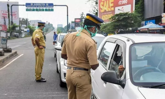 ശനി, ഞായർ ദിവസങ്ങളിൽ അനാവശ്യമായി പുറത്തിറങ്ങുന്നവർക്കെതിരെ കർശന നടപടി -ഡിഐജി ശനി, ഞായർ ദിവസങ്ങളിൽ അനാവശ്യമായി പുറത്തിറങ്ങുന്നവർക്കെതിരെ കർശന നടപടി -ഡിഐജി