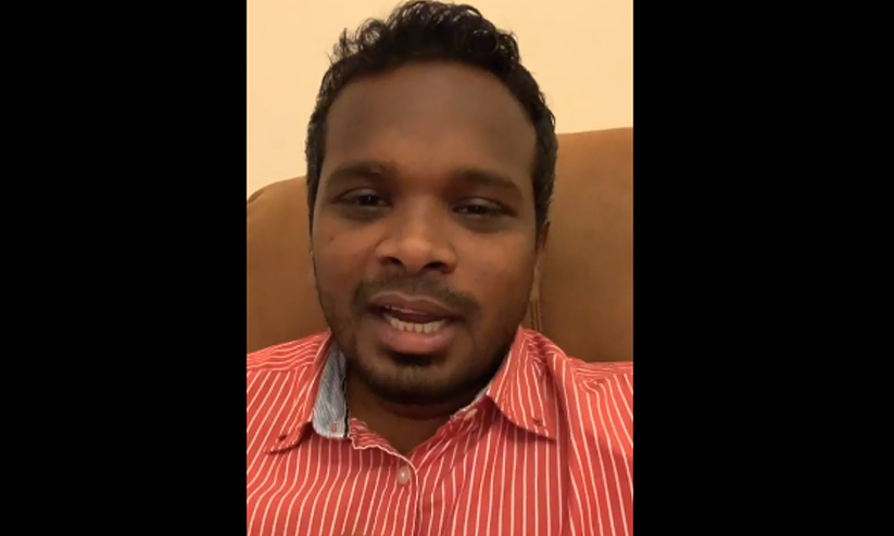 രണ്ട് പെർഫ്യൂമുകൾ എന്റെ പേരിൽ ഇറങ്ങുന്നുണ്ട്, കച്ചവടം എന്തായെന്ന് അറിയില്ല -ഫിറോസ് കുന്നംപറമ്പിൽ രണ്ട് പെർഫ്യൂമുകൾ എന്റെ പേരിൽ ഇറങ്ങുന്നുണ്ട്, കച്ചവടം എന്തായെന്ന് അറിയില്ല -ഫിറോസ് കുന്നംപറമ്പിൽ