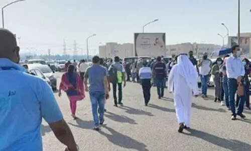 ക​ർ​ഫ്യൂ പെ​രു​ന്നാ​ളി​ന്​ ശേ​ഷം ഒ​ഴി​വാ​ക്കു​മെ​ന്ന്​ സൂ​ച​ന