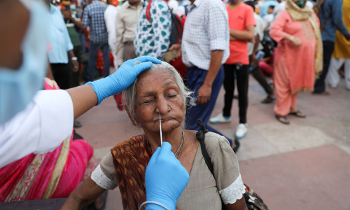 മേയ്​ മധ്യത്തോടെ കോവിഡ്​ രണ്ടാം തരംഗം   ഏറ്റവും ഉന്നതിയിൽ എത്തുമെന്ന്​ ശാസ്​ത്രജ്ഞർ