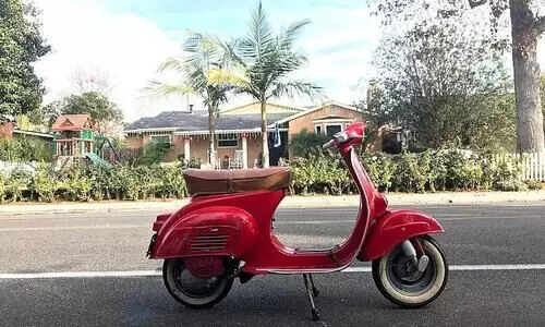 വെസ്​പ ജനിച്ചിട്ട്​ 75 വർഷങ്ങൾ, ഇതുവരെ വിറ്റഴിഞ്ഞത്​ 1.9 കോടി സ്​കൂട്ടറുകൾ; ഇതിഹാസമായൊരു ഇറ്റാലിയൻ വാഹനം