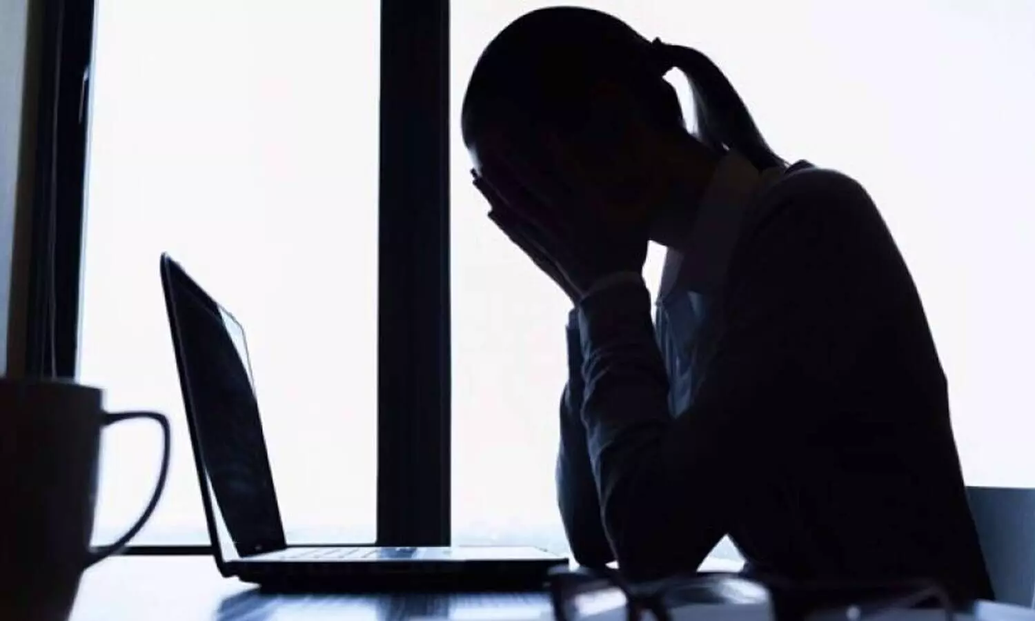 woman bank employees