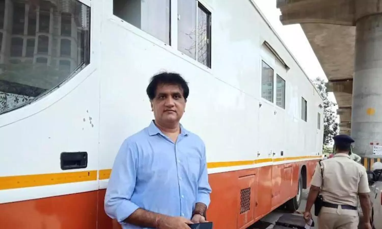 Mumbai Man Gives Vanity Vans To Cops, Health