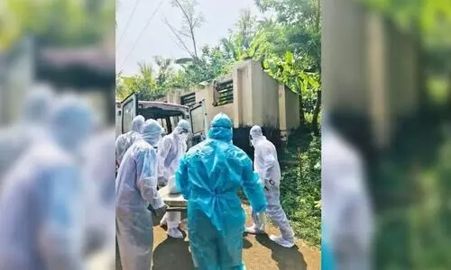 മരണാനന്തര ചടങ്ങുകൾ നടത്തി സന്നദ്ധ സേവകർ