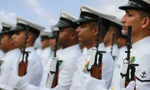 പ്ല​സ്​​ടു യോഗ്യതയുള്ളവർക്ക്​ ഇന്ത്യൻ നേവിയിൽ  സെയിലർ  ആകാം; 2500 ഒഴിവുകൾ