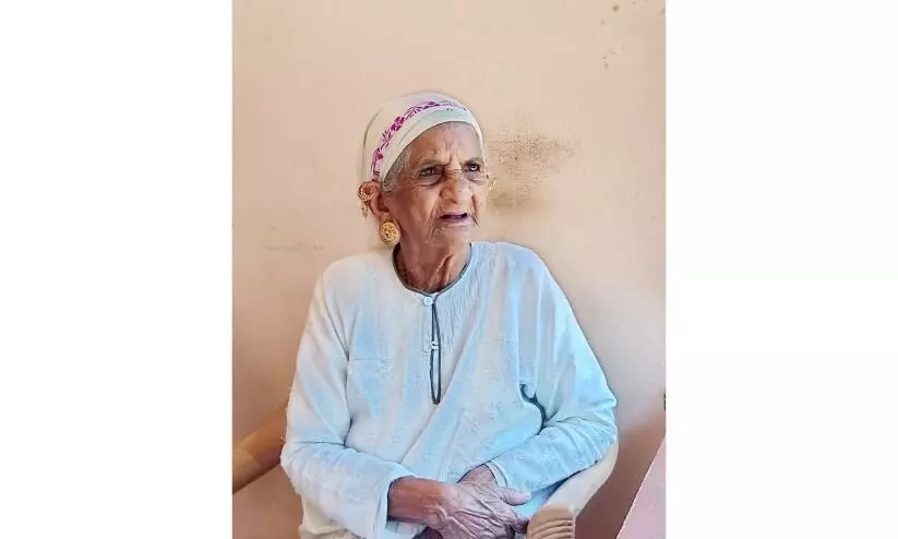 വറുതിയുടെ നോമ്പോർമയിൽ പാത്തുമ്മ വറുതിയുടെ നോമ്പോർമയിൽ പാത്തുമ്മ