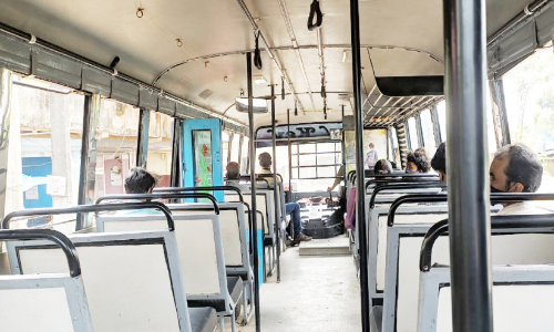 യാത്രക്കാരില്ലാതെ ബസുകൾ; ഓ​ടി​യാ​ലും നി​ർ​ത്തി​യി​ട്ടാ​ലും ന​ഷ്​​ടമെന്ന്​ ഉട​മ​ക​ൾ