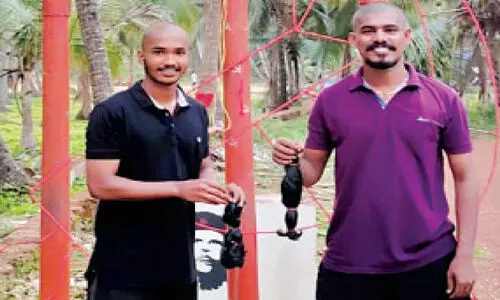 വിഗ് നിർമിക്കാൻ മുടി നൽകി പ്രണവും അമലും