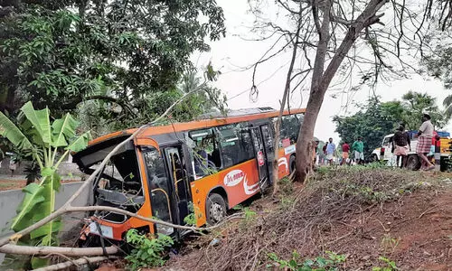 ksrtc low floor accident