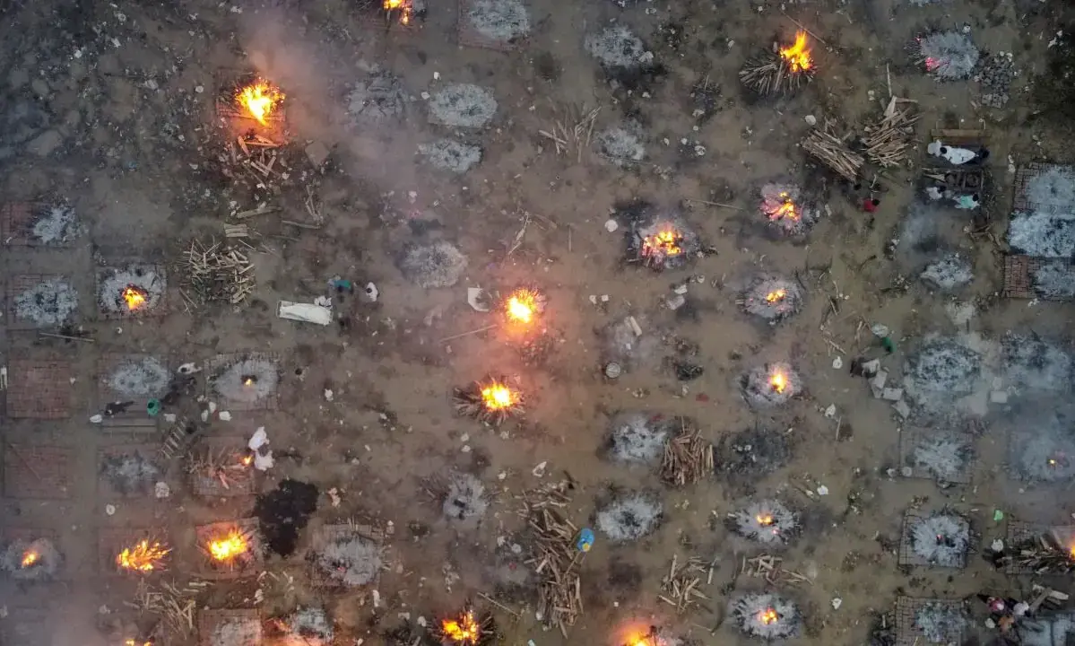 ഇവരുടെ മരണം പോലും ഒരു ​സർക്കാർ കണക്കിലുമില്ല; ഡൽഹിയിൽ മാത്രം ഒരാഴ്​ചക്കിടെ രേഖപ്പെടുത്താതെ ആയിരത്തിലേറെ കോവിഡ്​ മരണം