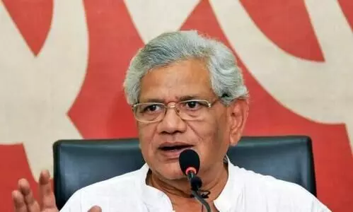 സാർവത്രിക വാക്സിനേഷൻ അടിയന്തരമായി നടപ്പാക്കണം -യെച്ചൂരി