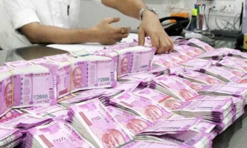 ആ കുഴൽപ്പണം എത്തിയത്​ ആർക്ക്​; എല്ലാം പൊലീസിന്​ അറിയാമെന്ന്​ മുഖ്യമന്ത്രി​, രാ​ഷ്​​ട്രീ​യ പാ​ർ​ട്ടി ബ​ന്ധം പറയാതെ പൊലീസ്​