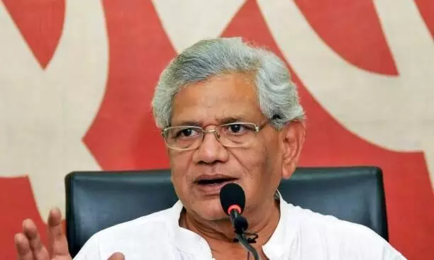 സാർവത്രിക വാക്സിനേഷൻ അടിയന്തരമായി നടപ്പാക്കണം -യെച്ചൂരി സാർവത്രിക വാക്സിനേഷൻ അടിയന്തരമായി നടപ്പാക്കണം -യെച്ചൂരി