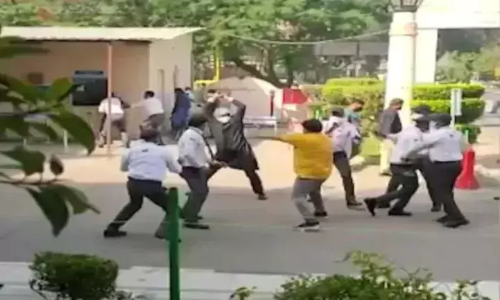 delhi doctor attack delhi doctor attack