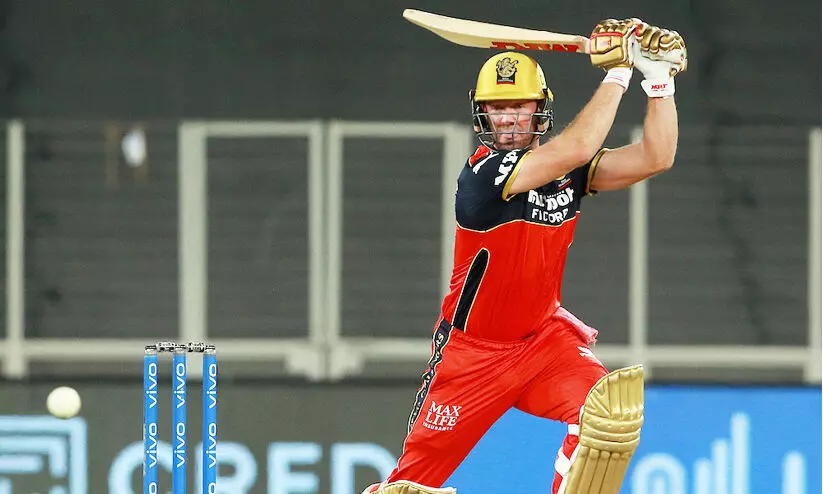 വീണ്ടും രക്ഷകനായി ഡിവില്ലിയേഴ്സ്; ബാംഗ്ലൂരിന് ഭേദപ്പെട്ട സ്കോർ വീണ്ടും രക്ഷകനായി ഡിവില്ലിയേഴ്സ്; ബാംഗ്ലൂരിന് ഭേദപ്പെട്ട സ്കോർ