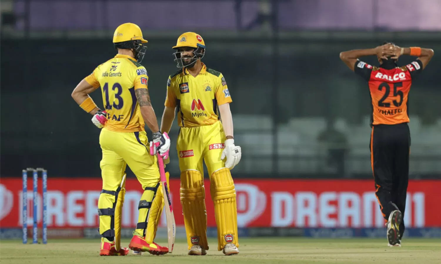 തുടർച്ചയായ അഞ്ചാം ജയത്തോടെ ചെന്നൈ വീണ്ടും തലപ്പത്ത്​​; തവിടുപൊടിയായത്​ ഹൈദരാബാദ്​