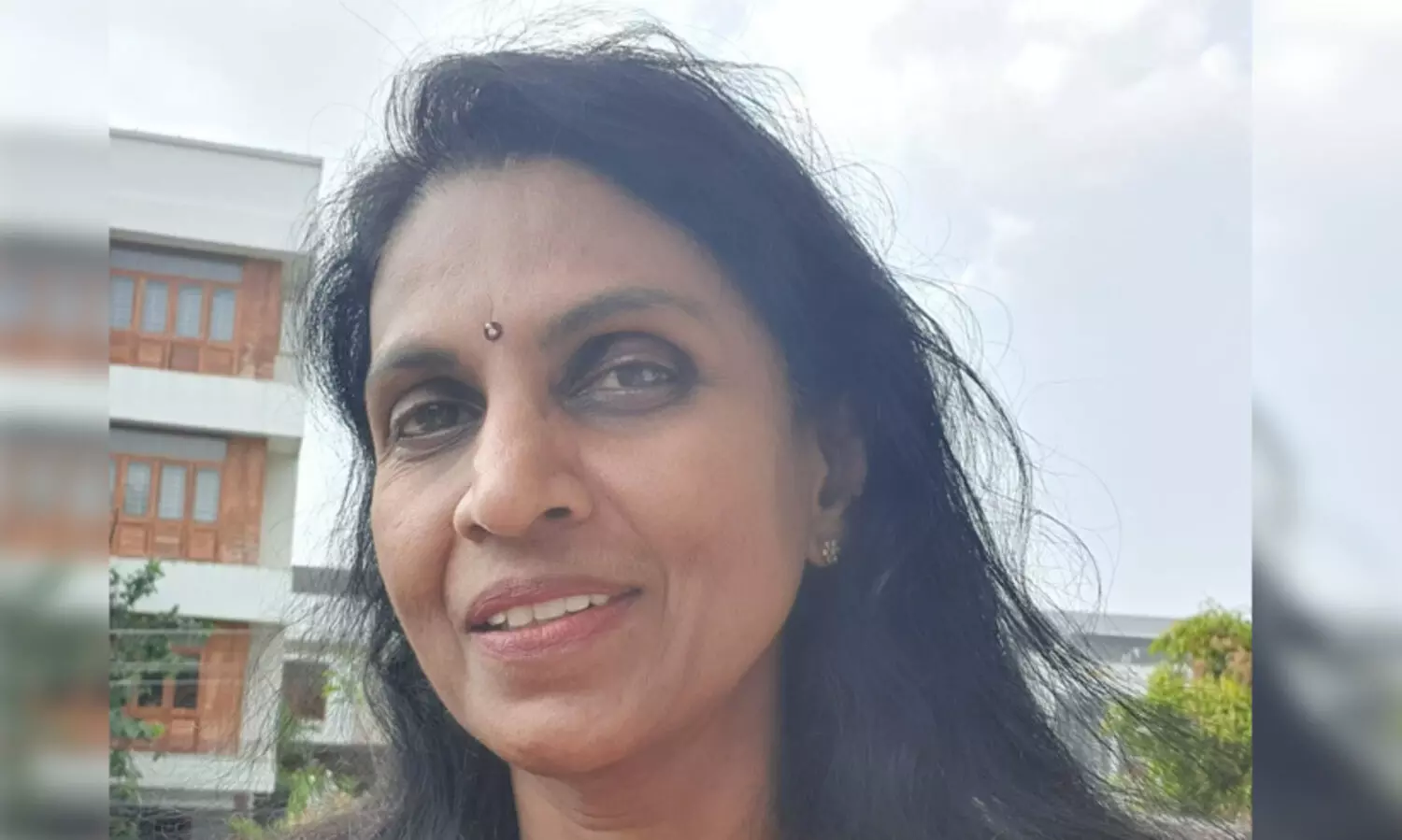 പണം കിട്ടിയതോടെ എല്ലാം വിഴുങ്ങി; ഇവിടുത്തെ പൊലീസാണ്​ ഏറ്റവും നല്ല പൊലീസെന്ന്​ ശ്രീലേഖ