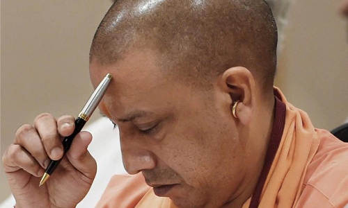 യു.​പി​ തെ​രു​വുകളിൽ കൊ​റോ​ണ ഭൂ​ത​ങ്ങ​ൾ മാ​ർ​ച്ച്​ ചെ​യ്യു​ന്നു; ആ​രു​വേ​ണ​മെ​ങ്കി​ലും ഇ​ര​യാ​കാം -അ​ല​ഹ​ബാ​ദ്​ ഹൈ​കോ​ട​തി