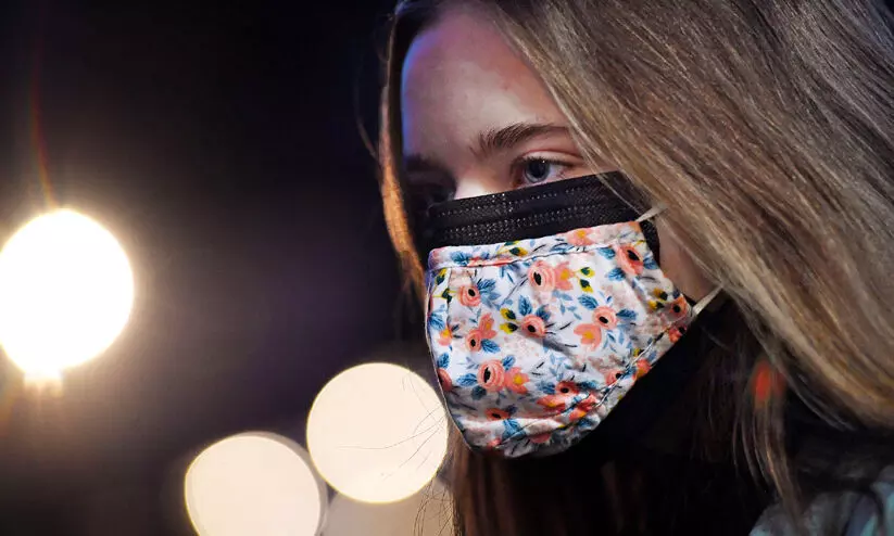 മാസ്ക് ധരിക്കാത്തവർക്കെതിരെ ബലപ്രയോഗം പാടില്ല –ഹൈകോടതി മാസ്ക് ധരിക്കാത്തവർക്കെതിരെ ബലപ്രയോഗം പാടില്ല –ഹൈകോടതി