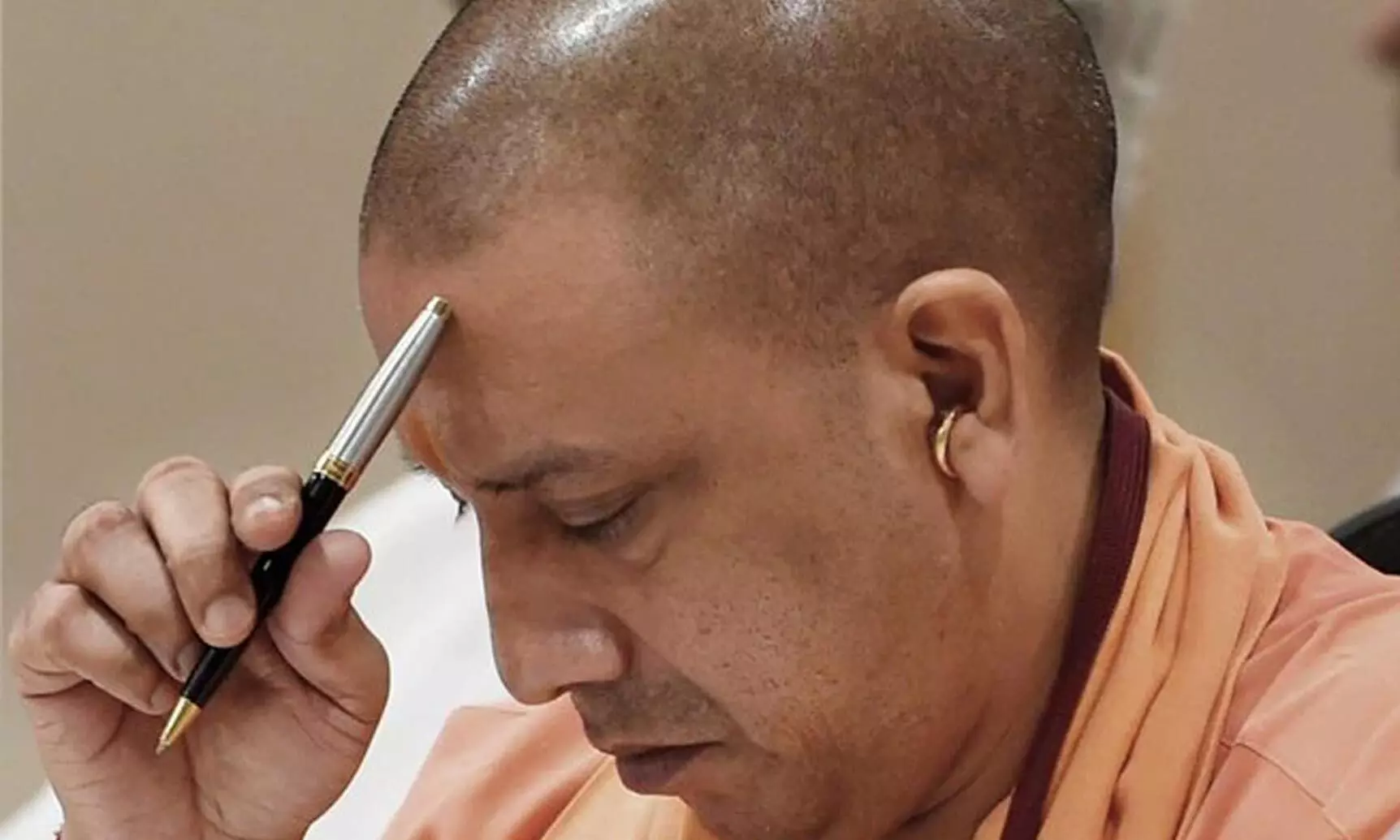 യു.​പി​ തെ​രു​വുകളിൽ കൊ​റോ​ണ ഭൂ​ത​ങ്ങ​ൾ മാ​ർ​ച്ച്​ ചെ​യ്യു​ന്നു; ആ​രു​വേ​ണ​മെ​ങ്കി​ലും ഇ​ര​യാ​കാം -അ​ല​ഹ​ബാ​ദ്​ ഹൈ​കോ​ട​തി