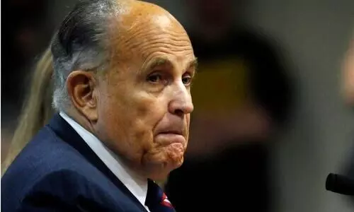 മുൻ പ്രസിഡൻറി​നു പിന്നാലെ അമേരിക്ക; ട്രംപി​െൻറ അഭിഭാഷകൻ റൂഡി ഗുളിയാനിയുടെ വീട്ടിൽ റെയ്​ഡ്