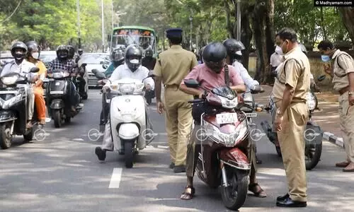 മെയ്​ നാല്​ മുതൽ ഒമ്പത്​ വരെ സംസ്ഥാനത്ത്​ കടുത്ത നിയന്ത്രണങ്ങൾ