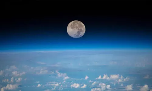 ബഹിരാകാശത്തുവെച്ച്​ പകർത്തിയ സൂപ്പർ മൂൺ ചിത്രങ്ങൾ പങ്കുവെച്ച്​ ഐ.എസ്​.എസ്; മനോഹരമെന്ന്​ നെറ്റിസൺസ്​