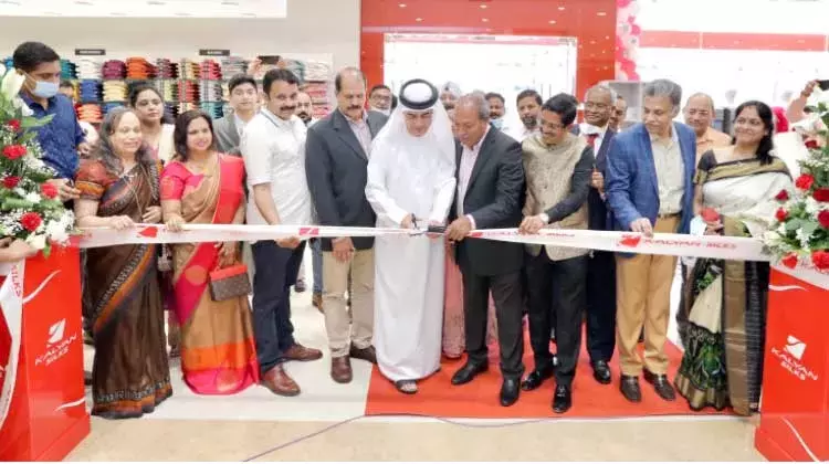 കല്യാൺ സിൽക്സി​െൻറ ദുബൈയിലെ ഏറ്റവും വലിയ ഷോറൂം തുറന്നു