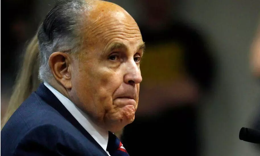 മുൻ പ്രസിഡൻറി​നു പിന്നാലെ അമേരിക്ക; ട്രംപി​െൻറ അഭിഭാഷകൻ റൂഡി ഗുളിയാനിയുടെ വീട്ടിൽ റെയ്​ഡ്