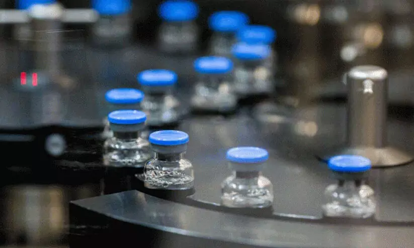 വ്യാജ റെംഡിസിവിര് കരിഞ്ചന്തയില്; ഡോക്ടര് അടക്കം രണ്ടുപേര് അറസ്റ്റില് വ്യാജ റെംഡിസിവിര് കരിഞ്ചന്തയില്; ഡോക്ടര് അടക്കം രണ്ടുപേര് അറസ്റ്റില്