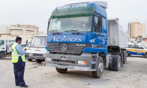 ട്ര​ക്കു​ക​ൾ​ക്ക്​ പാ​ർ​ക്കി​ങ്ങി​നാ​യി കൂ​ടു​ത​ൽ കേ​ന്ദ്ര​ങ്ങ​ൾ