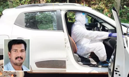 കോ​വി​ഡ് രോ​ഗി​ക​ൾ​ക്കും വിദ്യാർഥികൾക്കും ആശ്രയമായി സതീശ​െൻറ കാർ