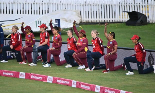 വംശവെറി അവസാനിക്കണം; സമൂഹ മാധ്യമങ്ങളെ അടച്ചുപൂട്ടി കളിലോകം