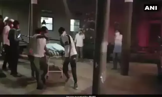 ഗുജറാത്തിലെ ആശുപത്രിയിൽ തീപിടിത്തം; 18  കോവിഡ്​ രോഗികൾ മരിച്ചു, മരണസംഖ്യ ഉയരാൻ സാധ്യത