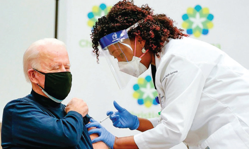 Joe Biden taking Vaccination