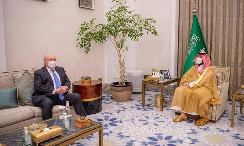 കി​രീ​ടാ​വ​കാ​ശി തി​മോ​ത്തി ലെ​ൻ​ഡ​ർ കി​ങ്ങു​മാ​യി ച​ർ​ച്ച ന​ട​ത്തി