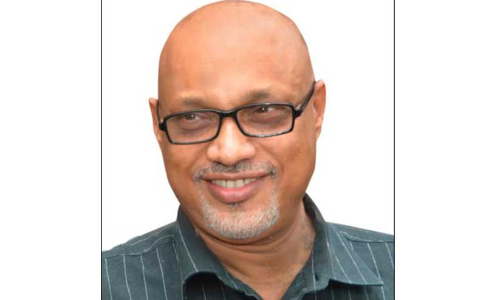 ബഷീർ ഉളിയിലി​െൻറ സാഹിത്യ ജീവിതം ഇനി നാട്ടിൽ