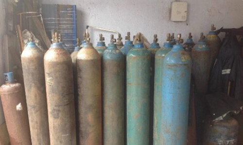 oxygen cylinder